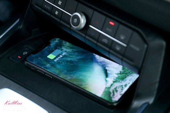 Carregador sem fio automotivo do telefone de ROHS para a série da série C /GLC/GL/GLE/GLS/ML/GLA/A de Mercedes-Benz